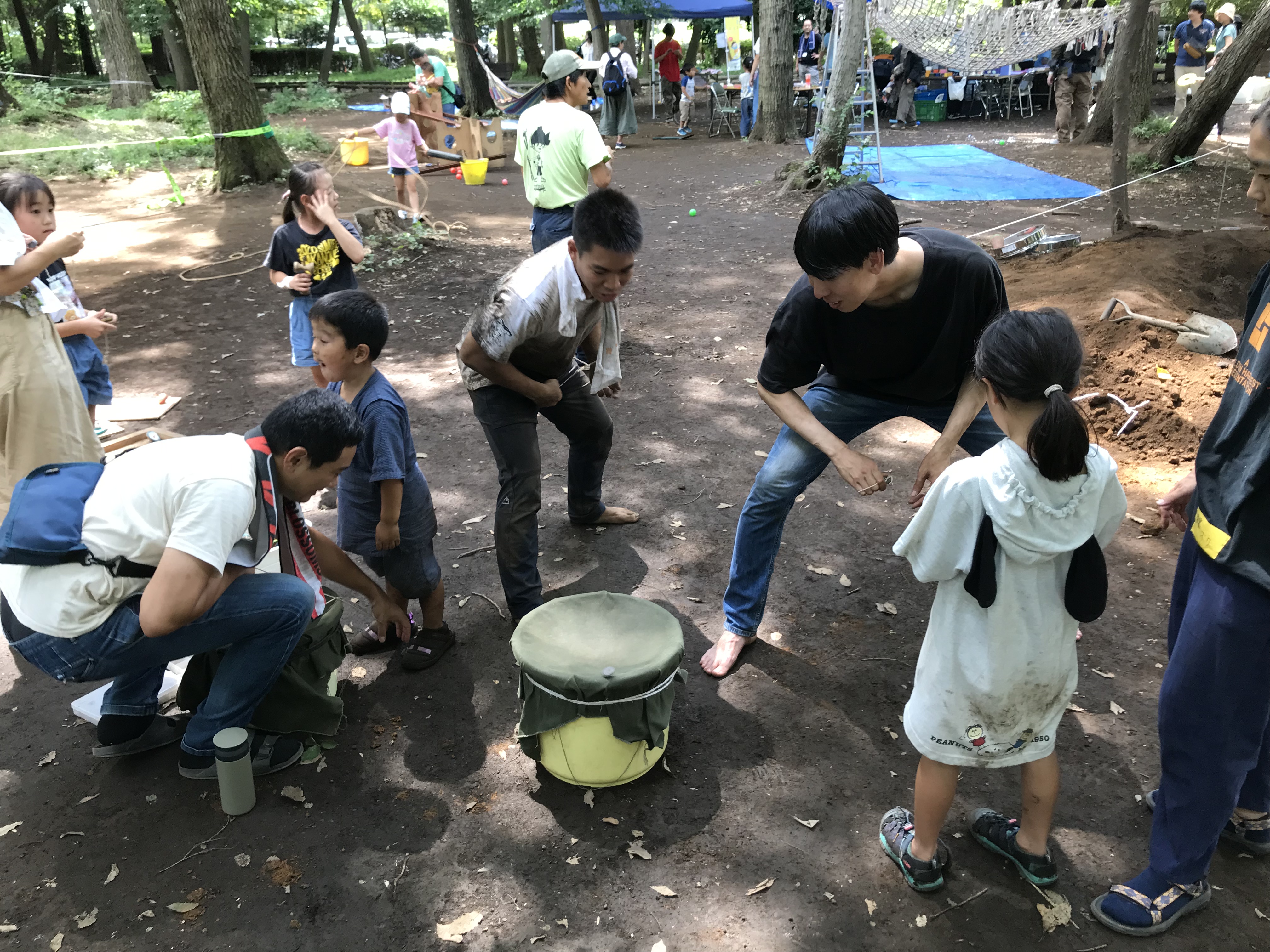 写真：むかし 「遊び」の様子