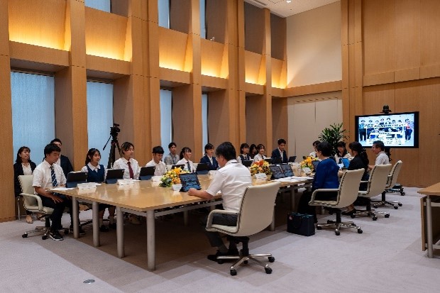 政策提案の様子①