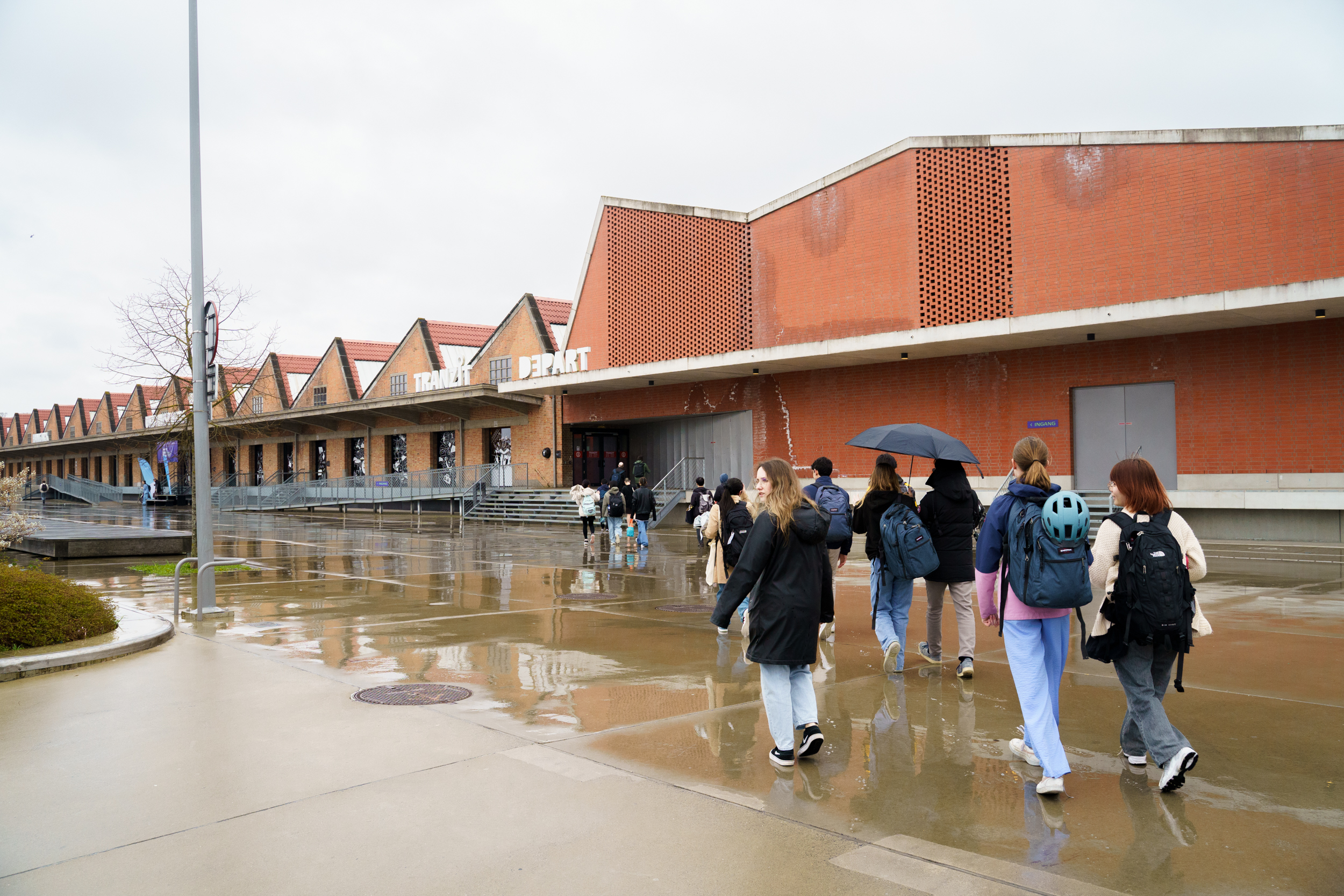 若者関連施設視察